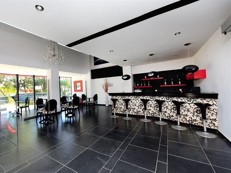 K Boutique Hotel Jaliszósz Kültér fotó
